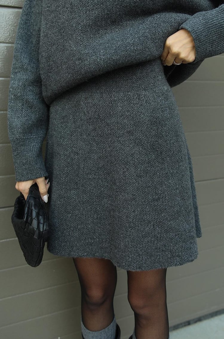 Jazlyn I Cozy Knitting Set