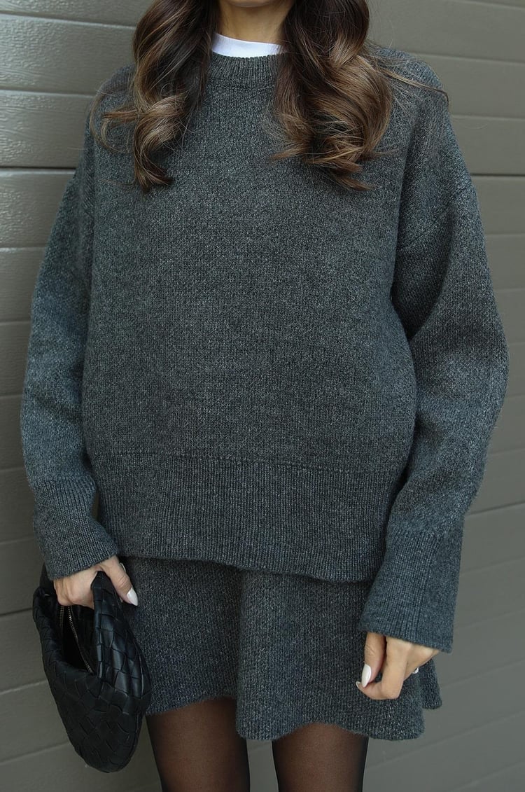 Jazlyn I Cozy Knitting Set