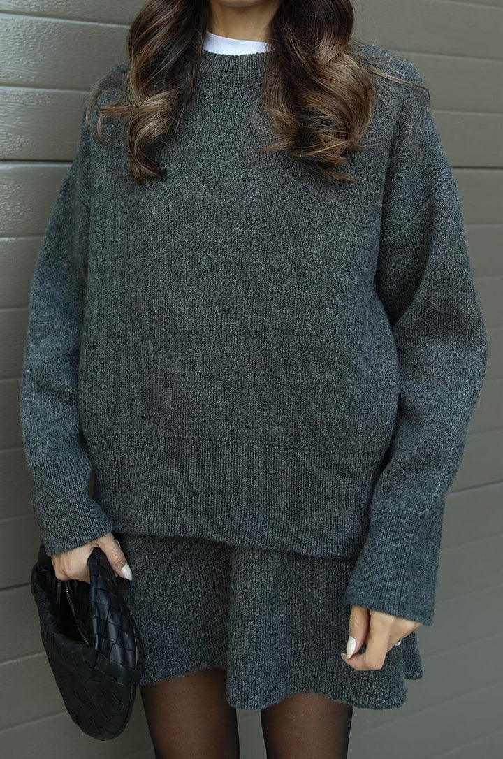 Jazlyn I Cozy Knitting Set